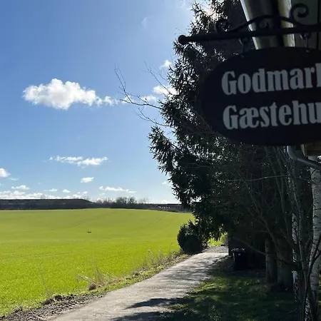 A True Nature Pearl In Idyllic Surroundings But Close To The Villa Holbaek
